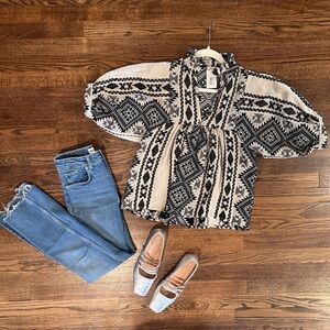 NWT Never A Wallflower Puff Sleeve & Ruffle Collar Top